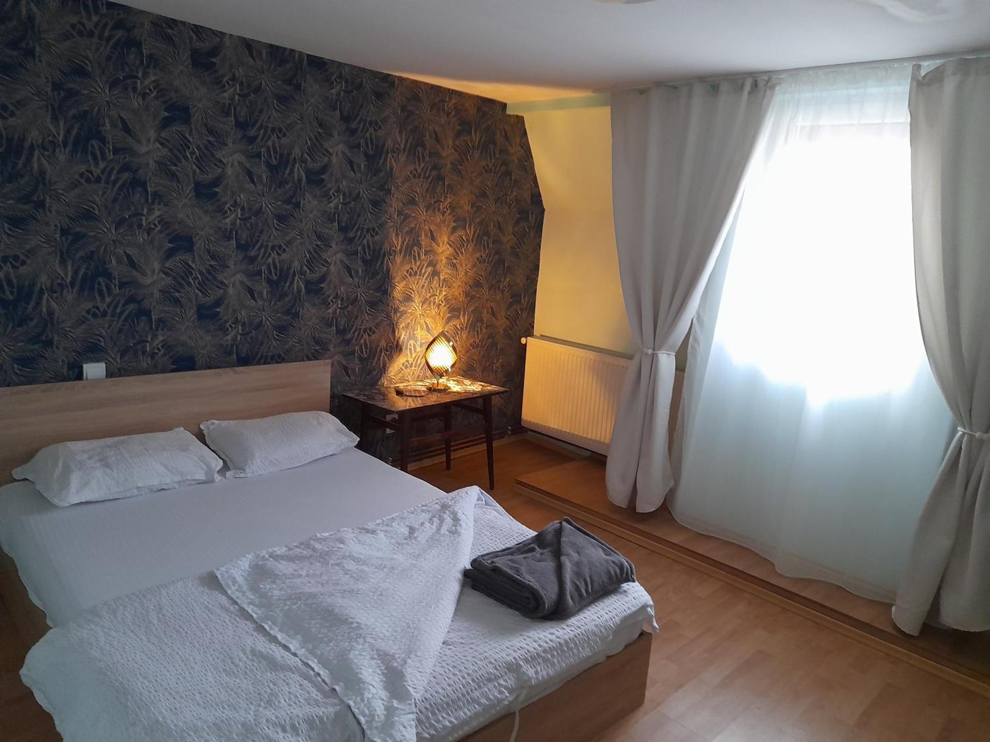Garsoniera Sic Zona Terapia Zona Linistita La Casa Cu Parcare Lejlighed Cluj-Napoca Eksteriør billede